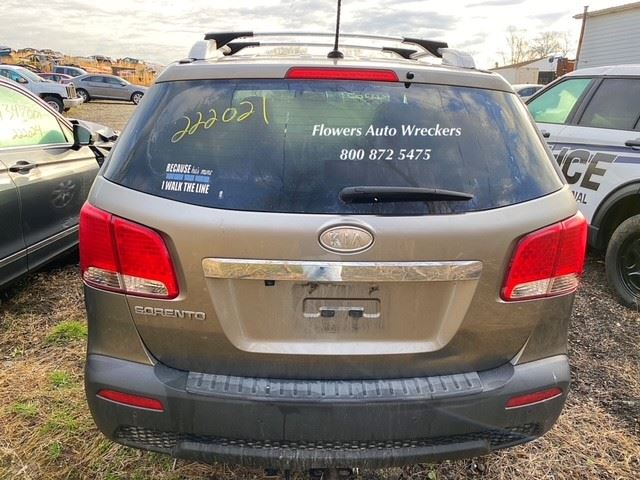 https://f005.backblazeb2.com/file/img-partshotlines-com/Inventory/EC176/Vehicle/105437_04.jpg