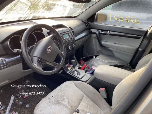 https://f005.backblazeb2.com/file/img-partshotlines-com/Inventory/EC176/Vehicle/105437_06.jpg