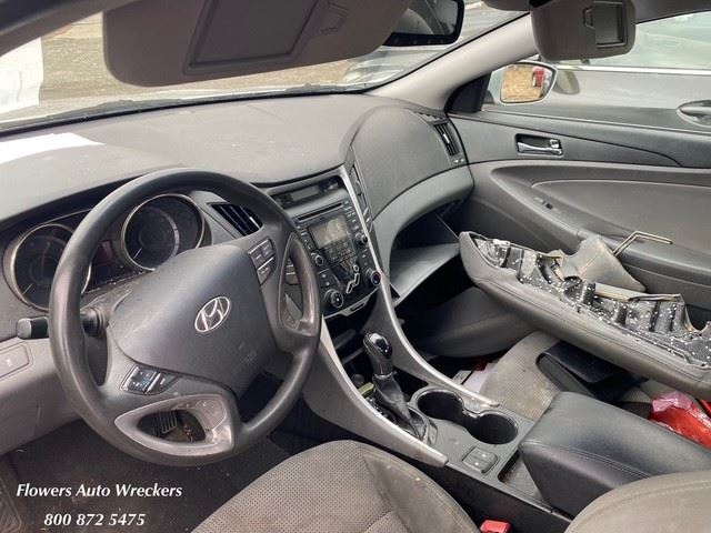 https://f005.backblazeb2.com/file/img-partshotlines-com/Inventory/EC176/Vehicle/117454_07.jpg