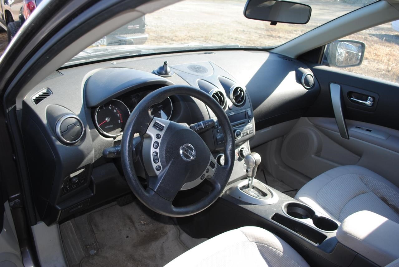 https://f005.backblazeb2.com/file/img-partshotlines-com/Inventory/EC176/Vehicle/118823_07.jpg