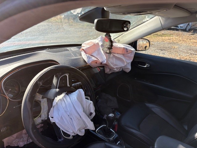 https://f005.backblazeb2.com/file/img-partshotlines-com/Inventory/EC176/Vehicle/119380_08.jpg