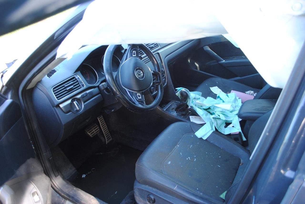 https://f005.backblazeb2.com/file/img-partshotlines-com/Inventory/EC176/Vehicle/120813_05.jpg
