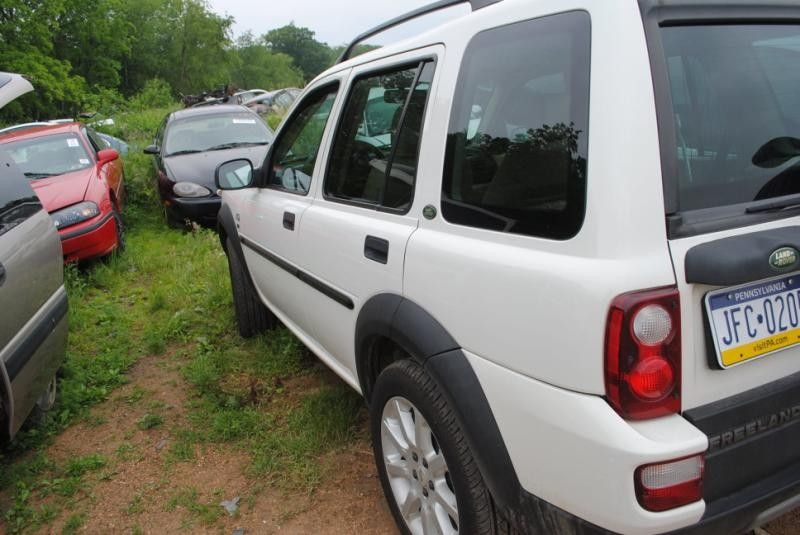 https://f005.backblazeb2.com/file/img-partshotlines-com/Inventory/EC176/Vehicle/32817_03.jpg