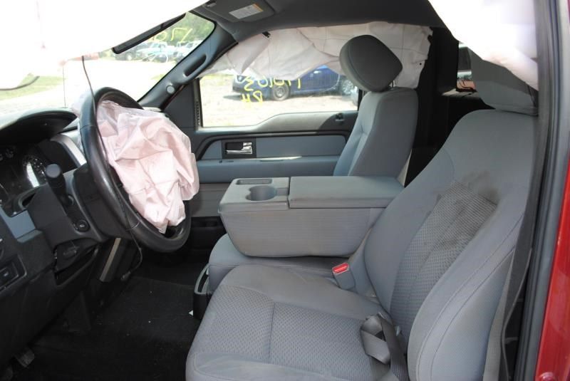 https://f005.backblazeb2.com/file/img-partshotlines-com/Inventory/EC176/Vehicle/70077_07.jpg