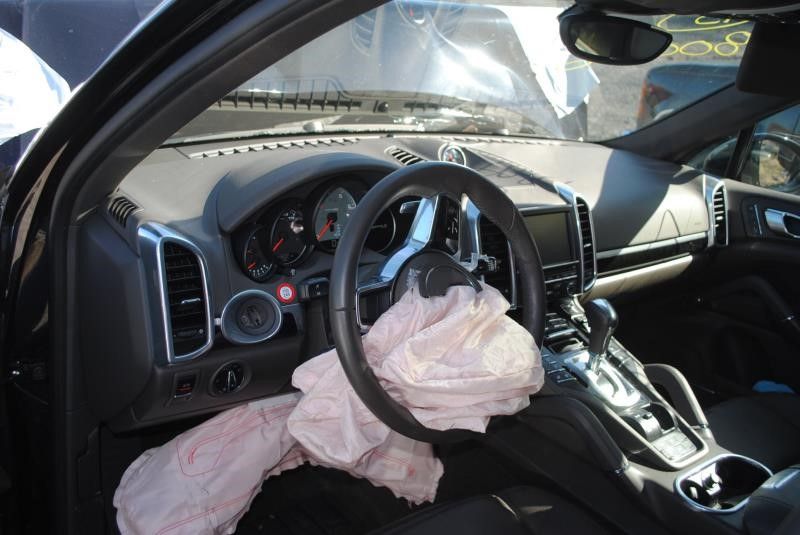 https://f005.backblazeb2.com/file/img-partshotlines-com/Inventory/EC176/Vehicle/76141_05.jpg