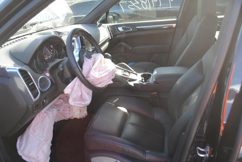 https://f005.backblazeb2.com/file/img-partshotlines-com/Inventory/EC176/Vehicle/76141_06.jpg
