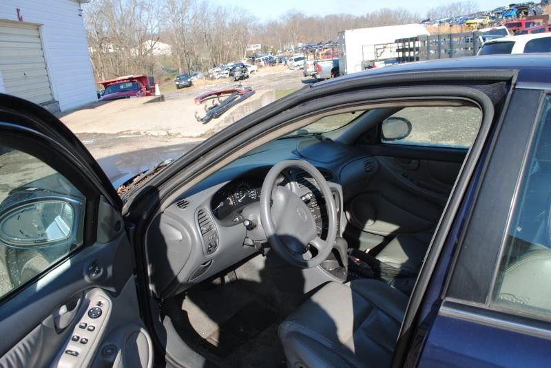 https://f005.backblazeb2.com/file/img-partshotlines-com/Inventory/EC176/Vehicle/76567_06.jpg