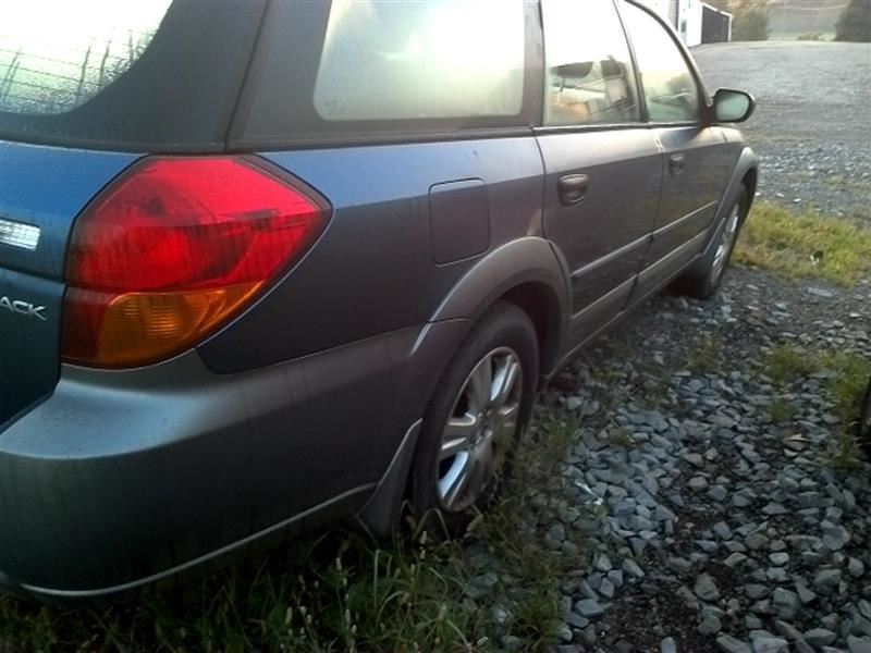 https://f005.backblazeb2.com/file/img-partshotlines-com/Inventory/EC176/Vehicle/80670_04.jpg