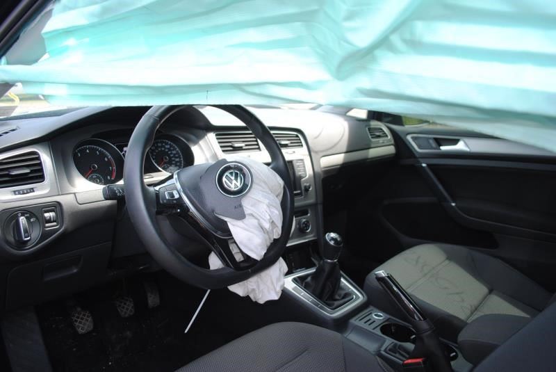 https://f005.backblazeb2.com/file/img-partshotlines-com/Inventory/EC176/Vehicle/80790_06.jpg
