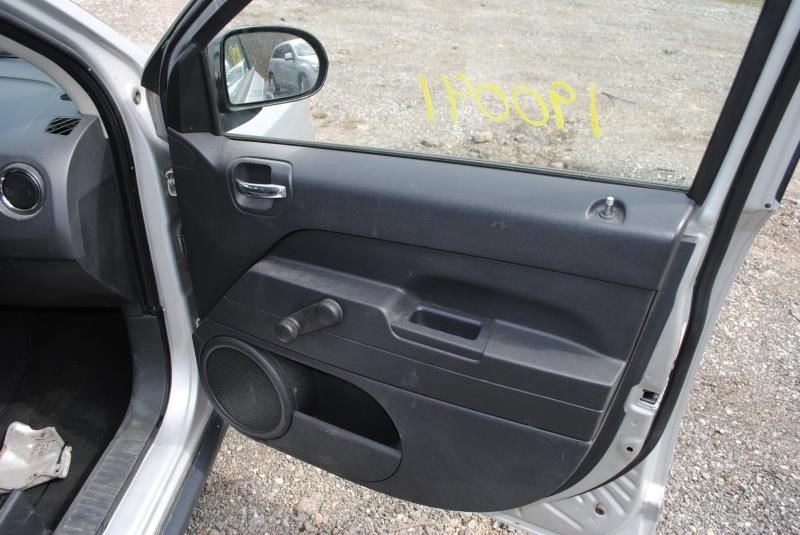 https://f005.backblazeb2.com/file/img-partshotlines-com/Inventory/EC176/Vehicle/85372_08.jpg