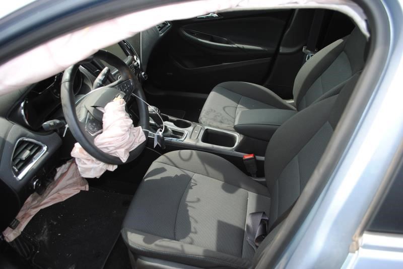 https://f005.backblazeb2.com/file/img-partshotlines-com/Inventory/EC176/Vehicle/85949_06.jpg