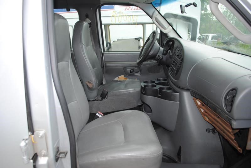 https://f005.backblazeb2.com/file/img-partshotlines-com/Inventory/EC176/Vehicle/86338_09.jpg
