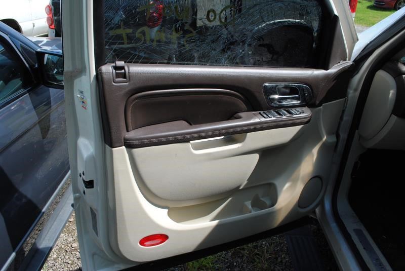 https://f005.backblazeb2.com/file/img-partshotlines-com/Inventory/EC176/Vehicle/89092_06.jpg