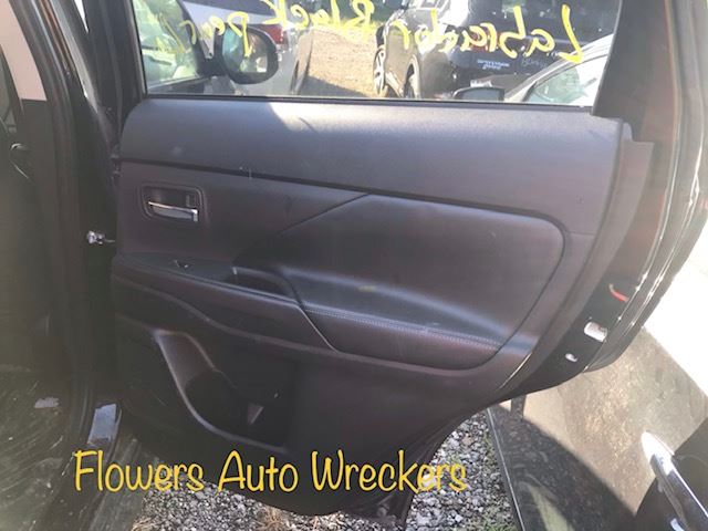 https://f005.backblazeb2.com/file/img-partshotlines-com/Inventory/EC176/Vehicle/95051_11.jpg