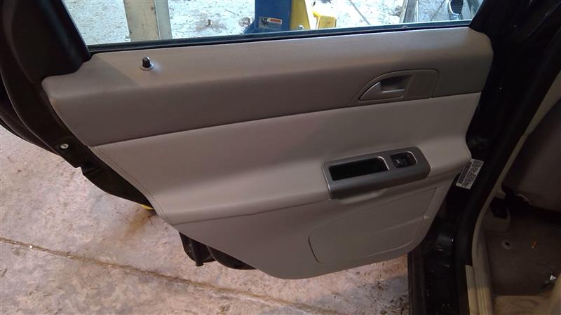 https://f005.backblazeb2.com/file/img-partshotlines-com/Inventory/EC214/Vehicle/109_09.jpg