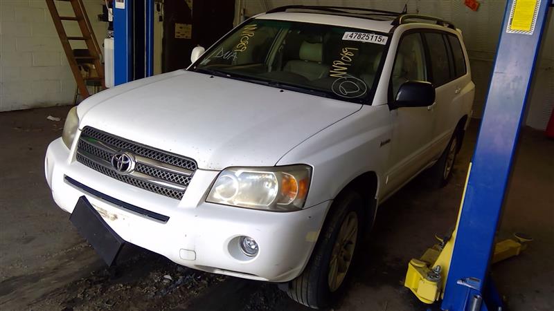 https://f005.backblazeb2.com/file/img-partshotlines-com/Inventory/EC214/Vehicle/149_01.jpg