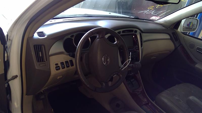 https://f005.backblazeb2.com/file/img-partshotlines-com/Inventory/EC214/Vehicle/149_05.jpg