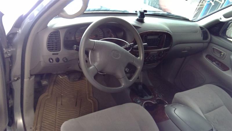 https://f005.backblazeb2.com/file/img-partshotlines-com/Inventory/EC214/Vehicle/150_05.jpg
