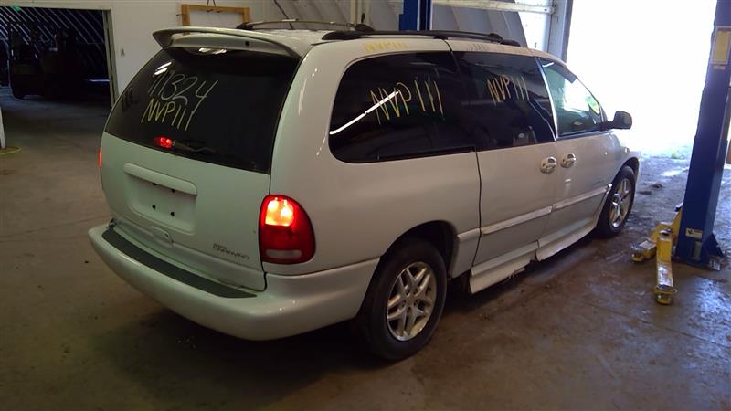 https://f005.backblazeb2.com/file/img-partshotlines-com/Inventory/EC214/Vehicle/172_03.jpg