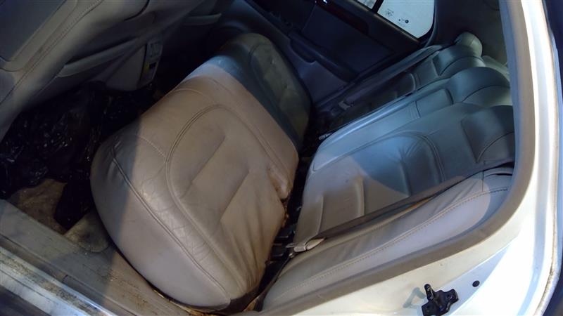 https://f005.backblazeb2.com/file/img-partshotlines-com/Inventory/EC214/Vehicle/209_09.jpg