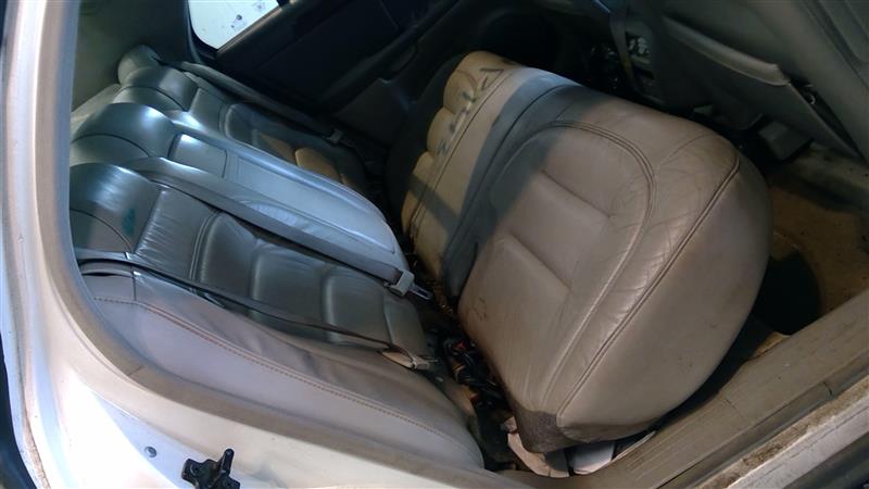 https://f005.backblazeb2.com/file/img-partshotlines-com/Inventory/EC214/Vehicle/209_10.jpg