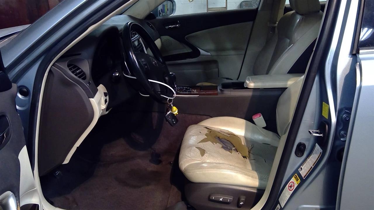 https://f005.backblazeb2.com/file/img-partshotlines-com/Inventory/EC214/Vehicle/291_06.jpg