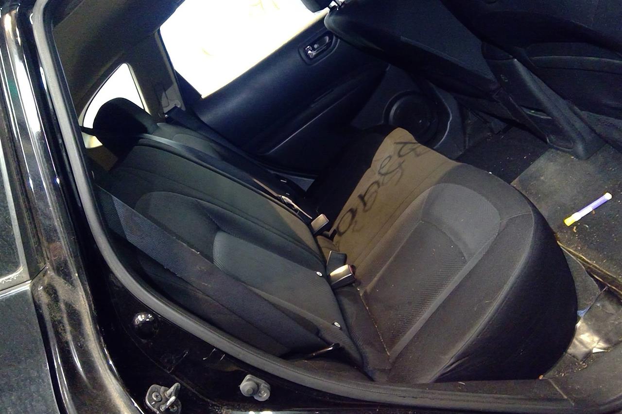 https://f005.backblazeb2.com/file/img-partshotlines-com/Inventory/EC214/Vehicle/315_11.jpg
