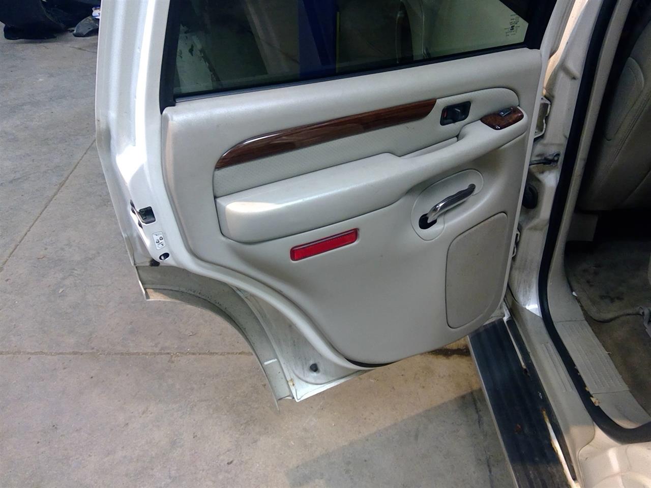 https://f005.backblazeb2.com/file/img-partshotlines-com/Inventory/EC214/Vehicle/340_09.jpg