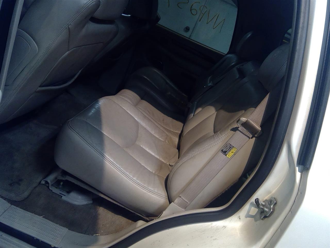 https://f005.backblazeb2.com/file/img-partshotlines-com/Inventory/EC214/Vehicle/340_10.jpg