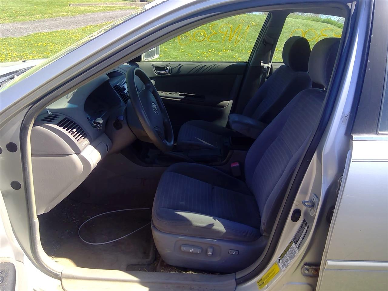 https://f005.backblazeb2.com/file/img-partshotlines-com/Inventory/EC214/Vehicle/390_06.jpg