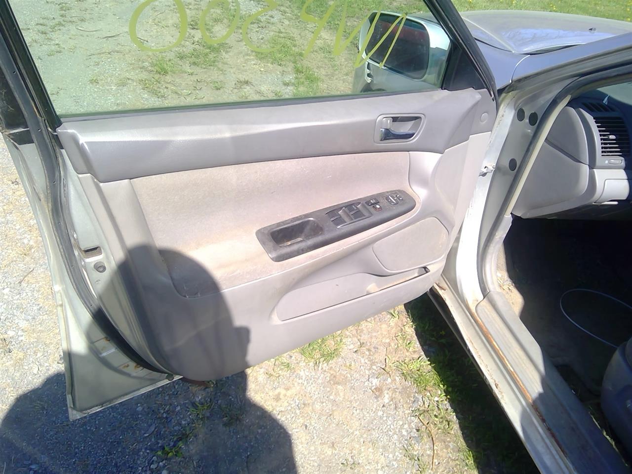 https://f005.backblazeb2.com/file/img-partshotlines-com/Inventory/EC214/Vehicle/390_07.jpg
