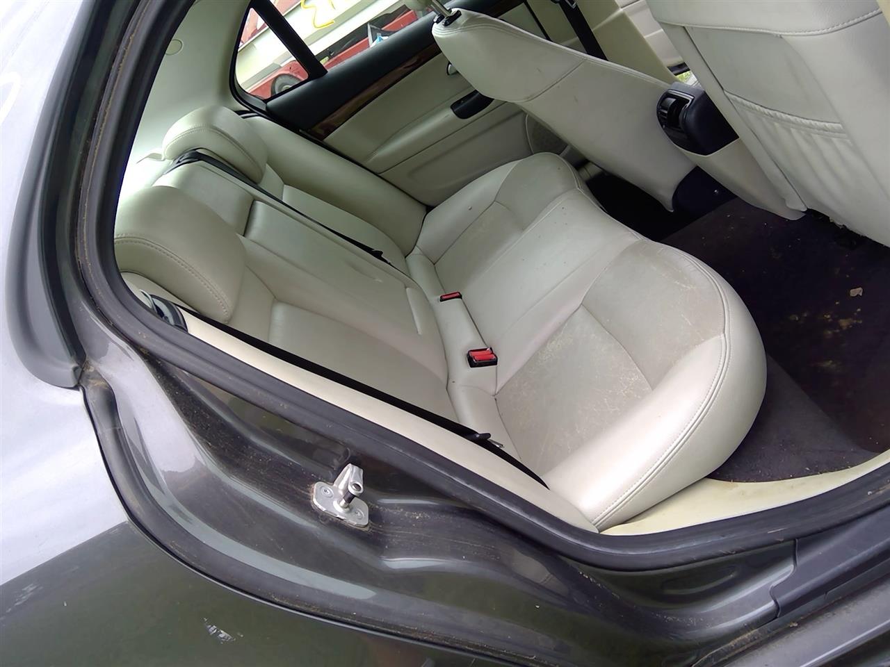 https://f005.backblazeb2.com/file/img-partshotlines-com/Inventory/EC214/Vehicle/411_11.jpg