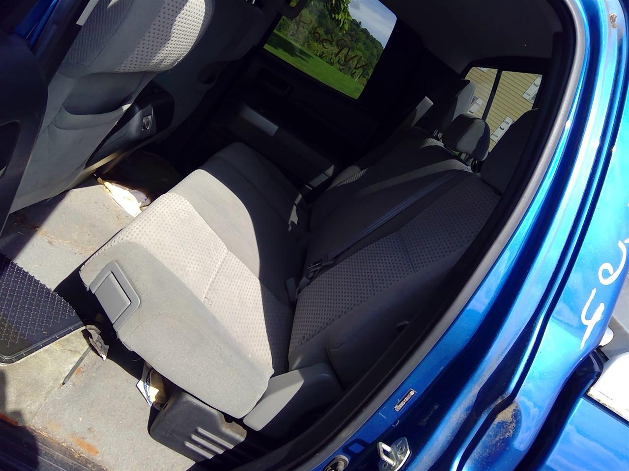 https://f005.backblazeb2.com/file/img-partshotlines-com/Inventory/EC214/Vehicle/422_10.jpg