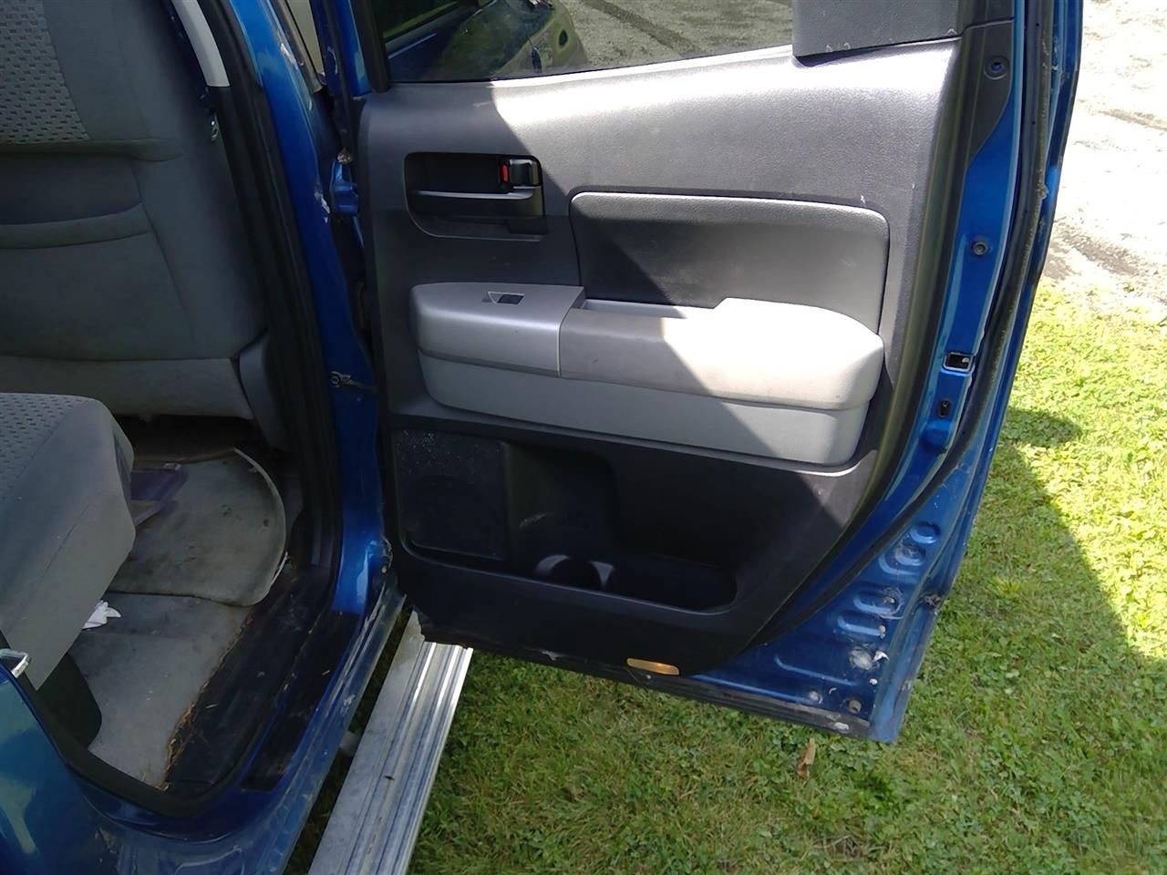 https://f005.backblazeb2.com/file/img-partshotlines-com/Inventory/EC214/Vehicle/422_12.jpg