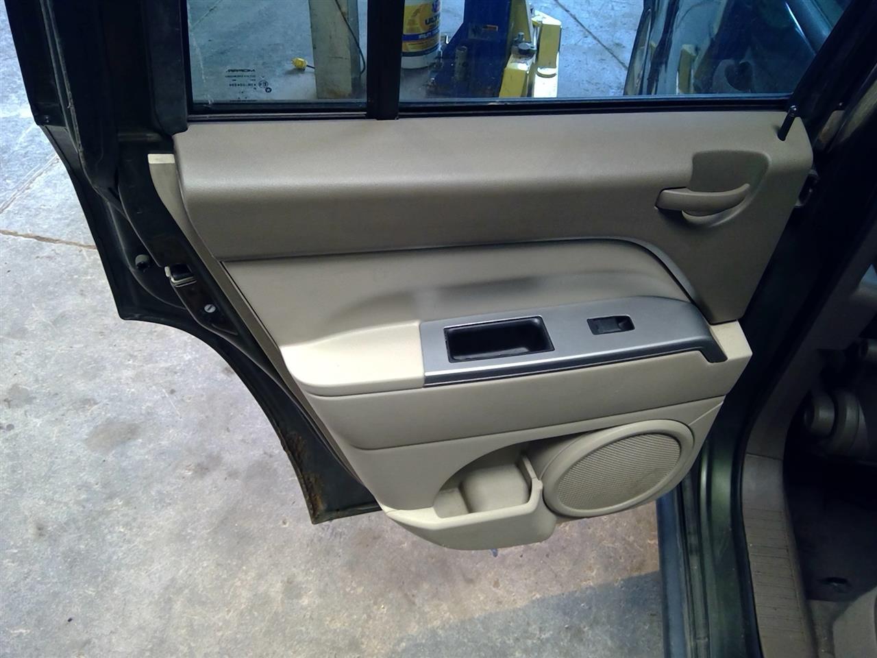 https://f005.backblazeb2.com/file/img-partshotlines-com/Inventory/EC214/Vehicle/444_09.jpg