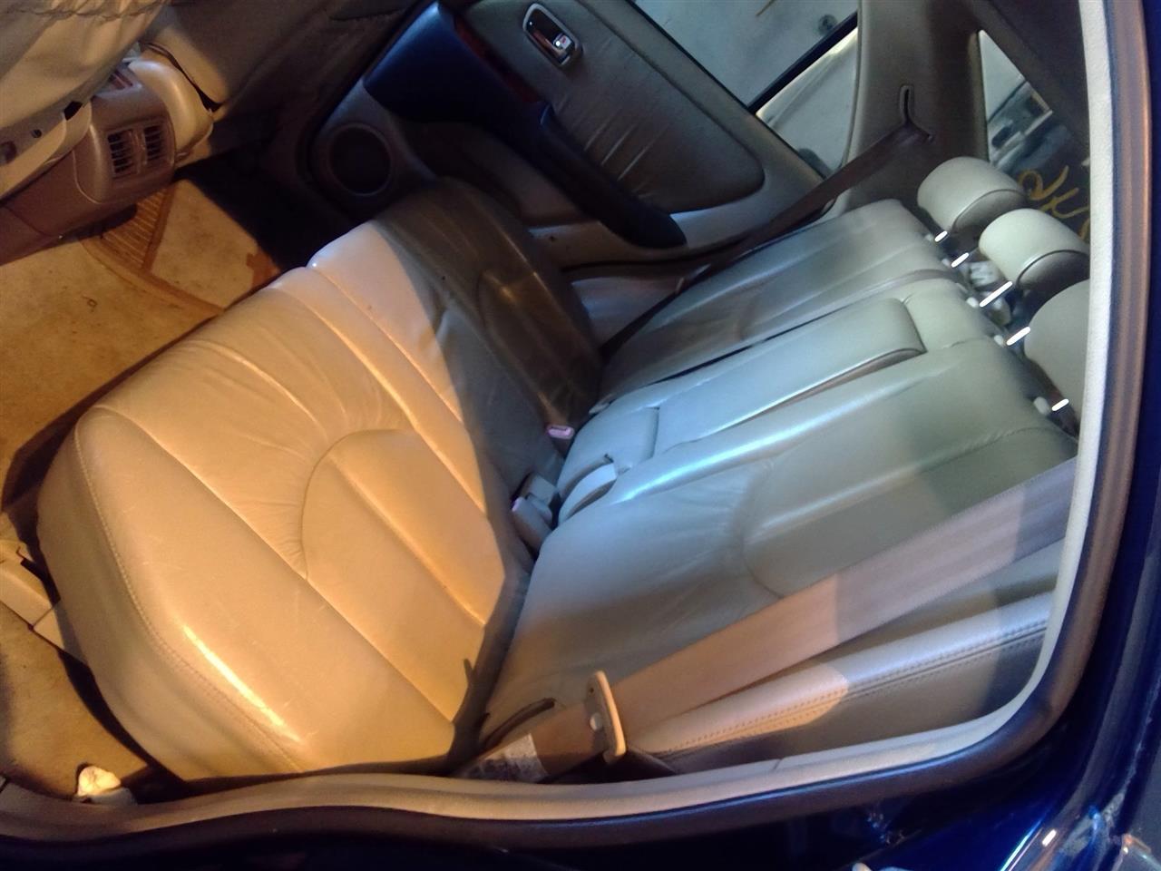 https://f005.backblazeb2.com/file/img-partshotlines-com/Inventory/EC214/Vehicle/447_10.jpg