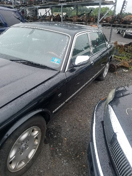 https://f005.backblazeb2.com/file/img-partshotlines-com/Inventory/EC217/Vehicle/57852_06.jpg