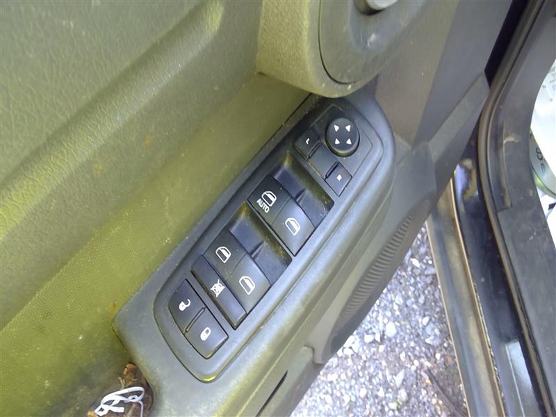https://f005.backblazeb2.com/file/img-partshotlines-com/Inventory/EC217/Vehicle/76076_03.jpg