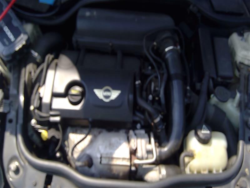 https://f005.backblazeb2.com/file/img-partshotlines-com/Inventory/EC217/Vehicle/76282_09.jpg