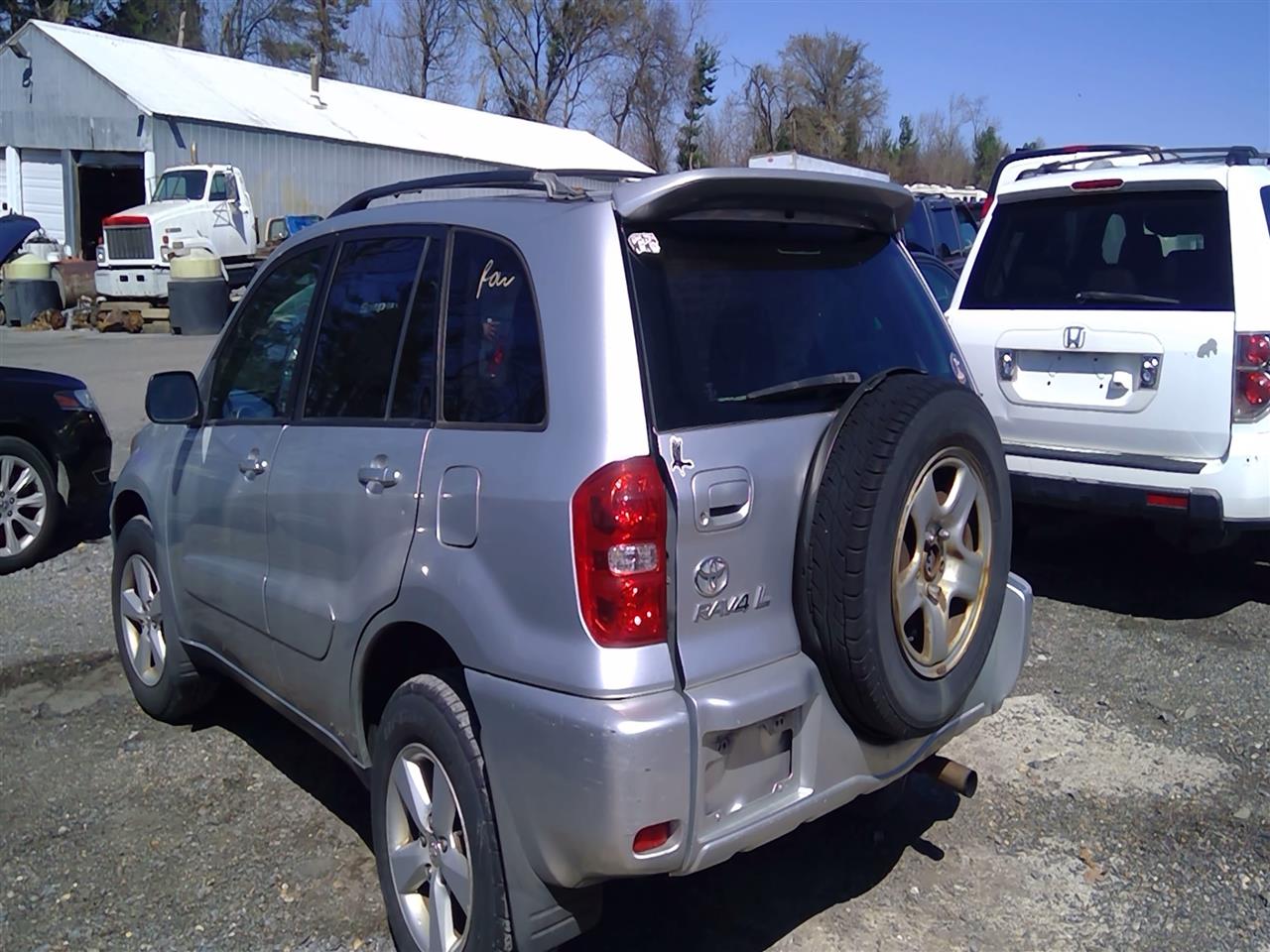 https://f005.backblazeb2.com/file/img-partshotlines-com/Inventory/EC217/Vehicle/77289_12.jpg
