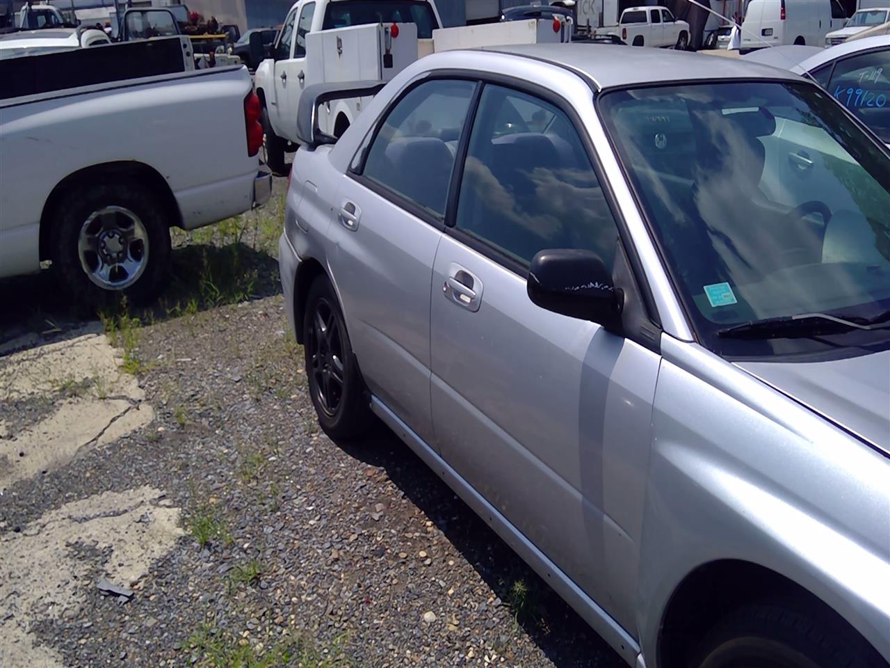 https://f005.backblazeb2.com/file/img-partshotlines-com/Inventory/EC217/Vehicle/77809_12.jpg