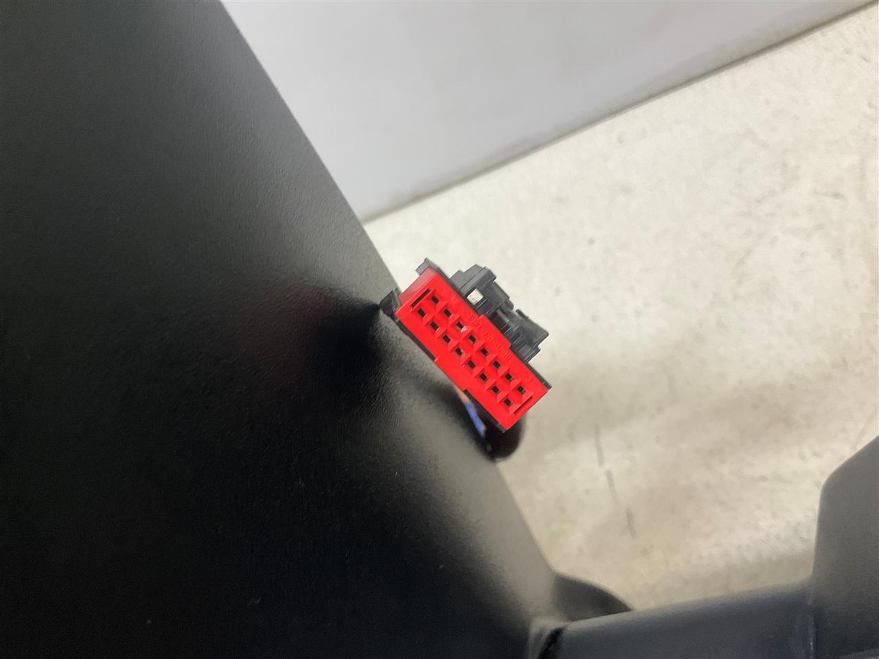 https://f005.backblazeb2.com/file/img-partshotlines-com/Inventory/EC474/Inventory/1739452_12.jpg