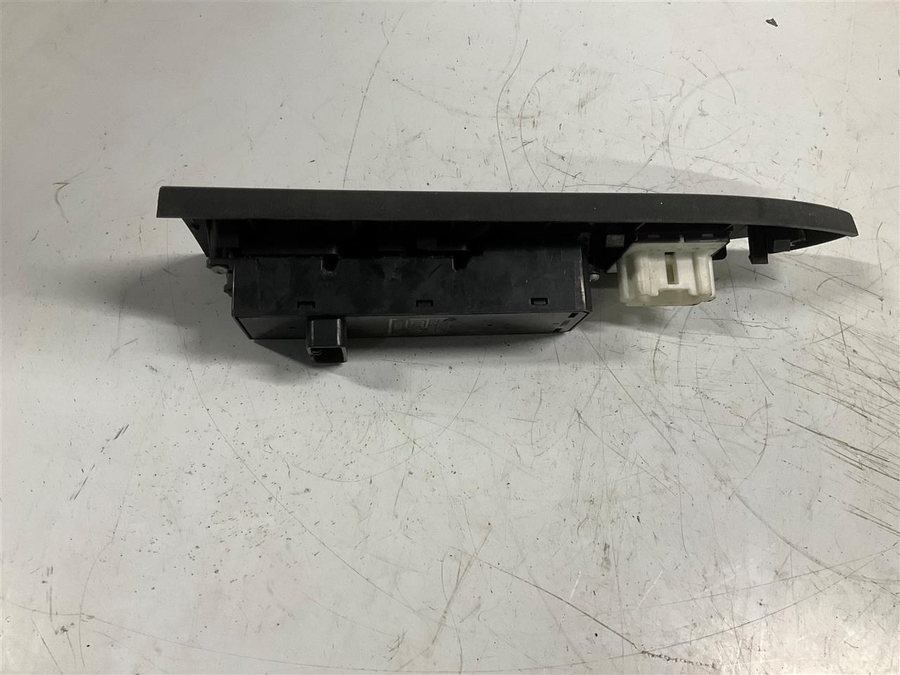 https://f005.backblazeb2.com/file/img-partshotlines-com/Inventory/EC474/Inventory/1890150_02.jpg