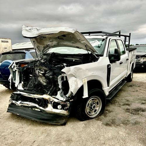https://f005.backblazeb2.com/file/img-partshotlines-com/Inventory/EC474/Vehicle/104559_01.jpg