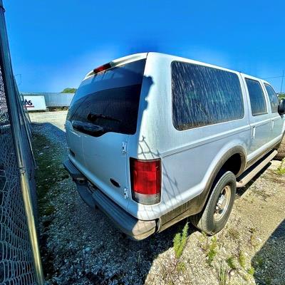 https://f005.backblazeb2.com/file/img-partshotlines-com/Inventory/EC474/Vehicle/107440_09.jpg