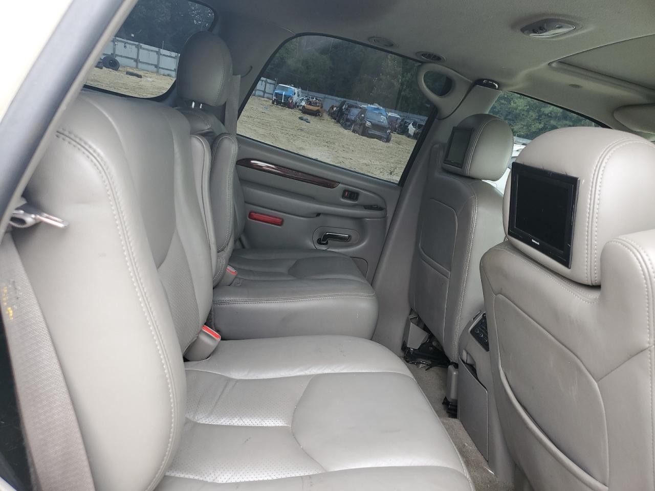 https://f005.backblazeb2.com/file/img-partshotlines-com/Inventory/EC474/Vehicle/111353_03.jpg