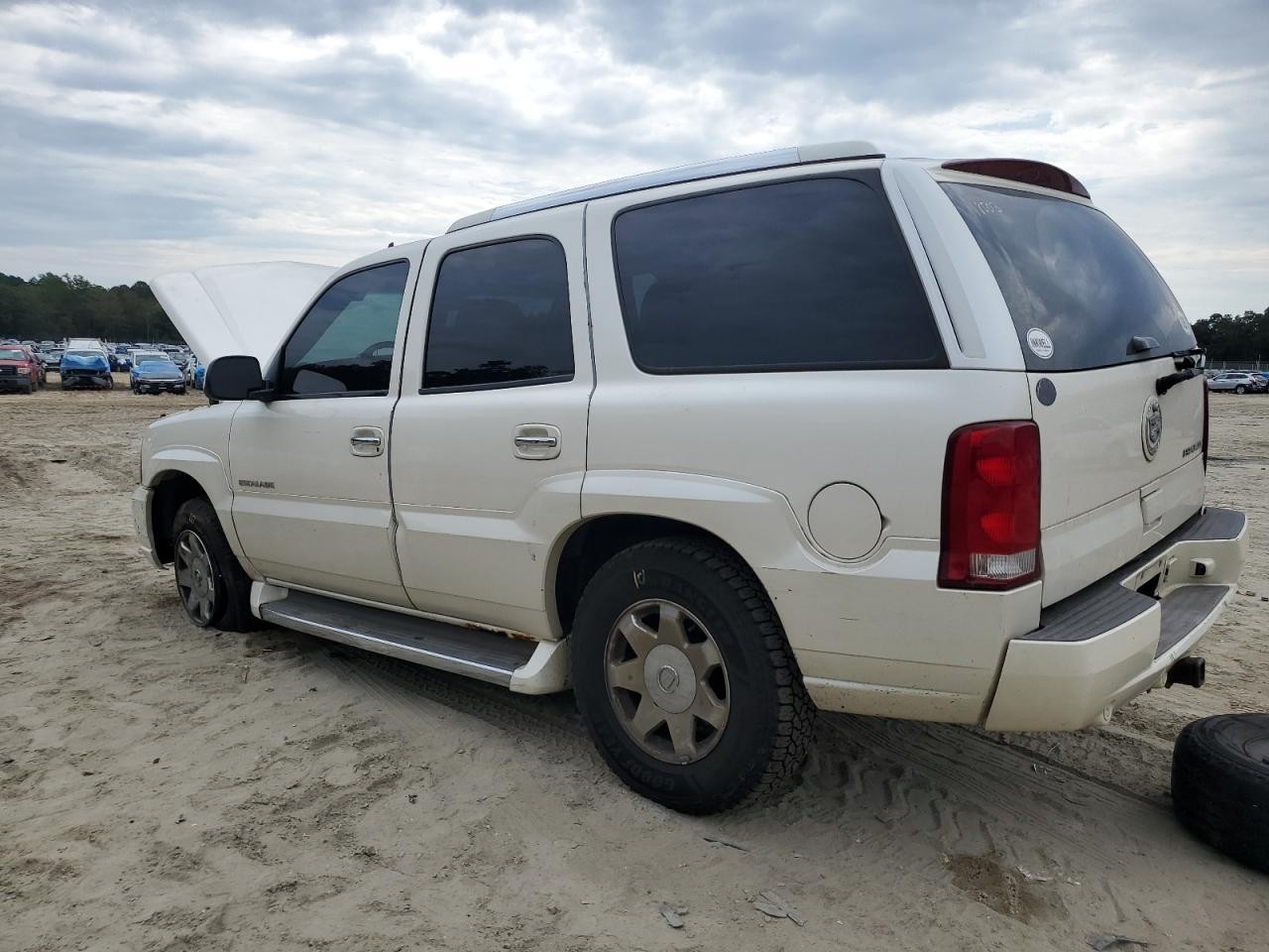 https://f005.backblazeb2.com/file/img-partshotlines-com/Inventory/EC474/Vehicle/111353_07.jpg