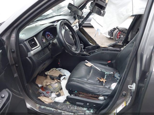 https://f005.backblazeb2.com/file/img-partshotlines-com/Inventory/EC474/Vehicle/111484_12.jpg