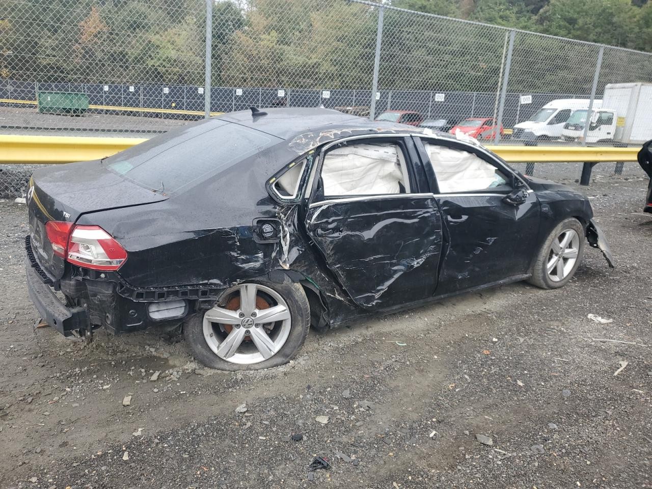 https://f005.backblazeb2.com/file/img-partshotlines-com/Inventory/EC474/Vehicle/111583_06.jpg