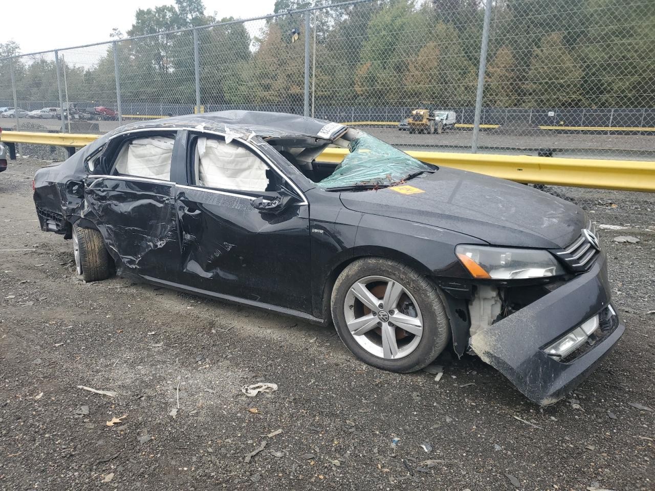 https://f005.backblazeb2.com/file/img-partshotlines-com/Inventory/EC474/Vehicle/111583_07.jpg